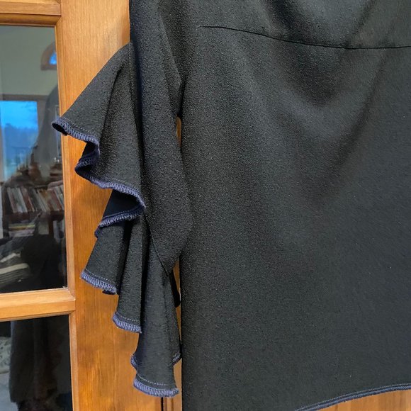 See by Chloe black ruffled 3/4 sleeve crepe-like boat neck blouse, size 4-EU 34 - Picture 3 of 11